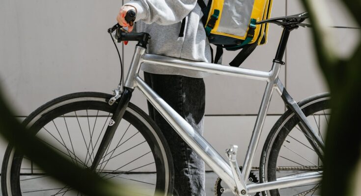 Food Delivery Jobs in Italy: Glovo, Deliveroo, Just Eat - Which Pays Best?